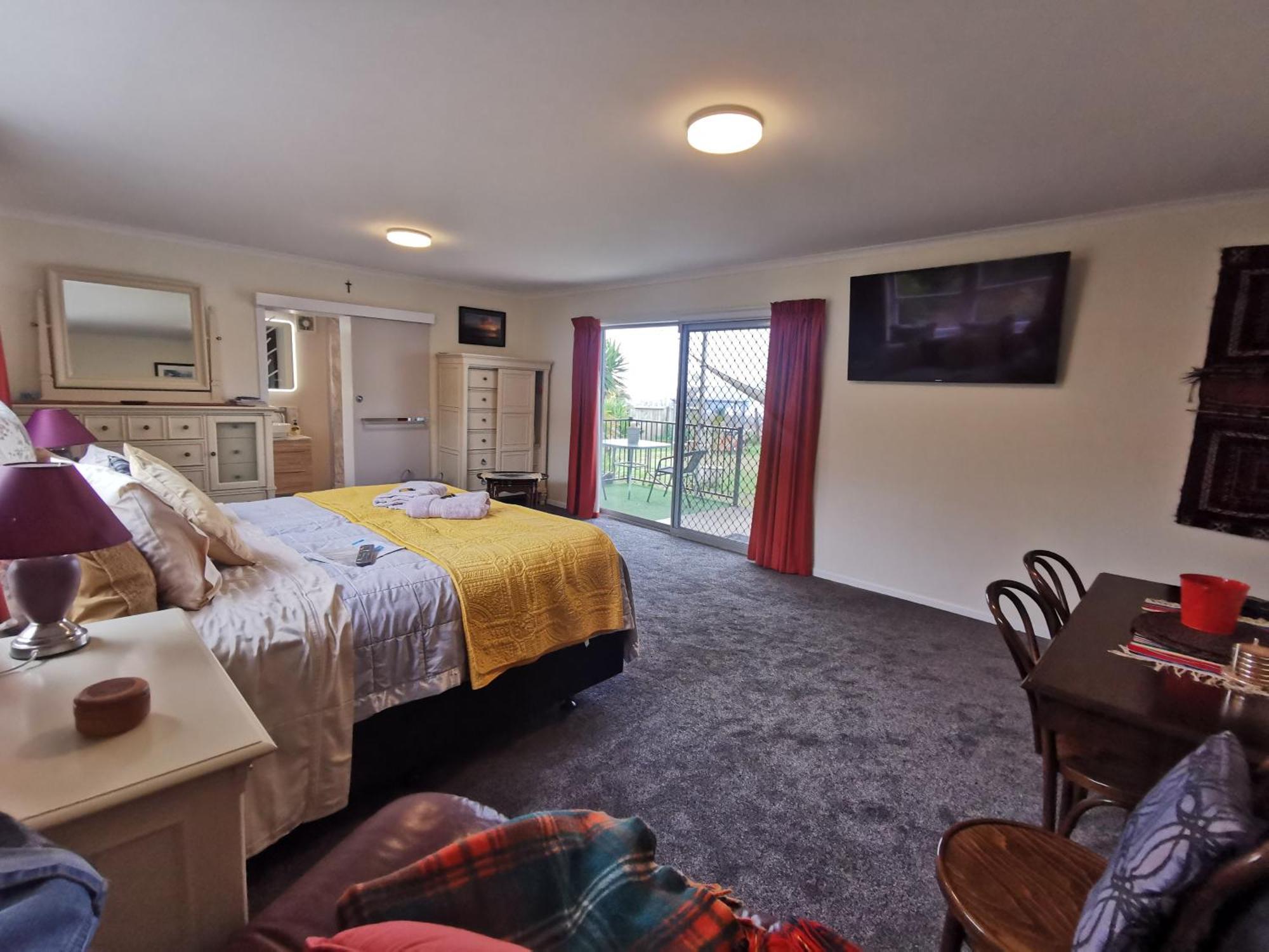 Deluxe Super King Room