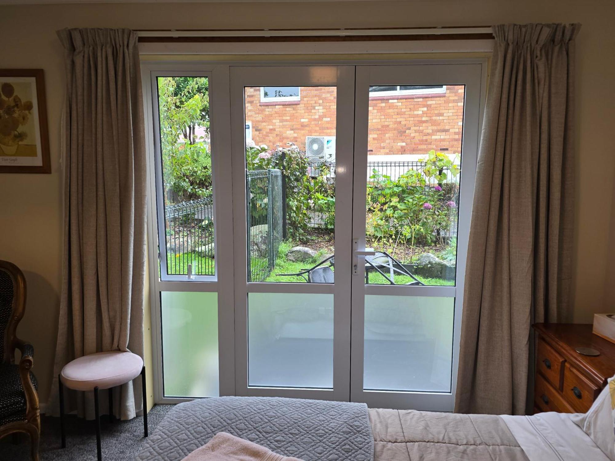 Queen Room garden view